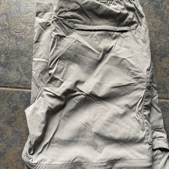 LL Bean women’s pants - Picture 3 of 5